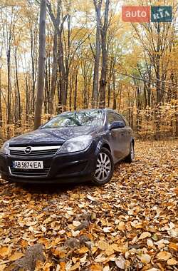 Универсал Opel Astra 2011 в Виннице