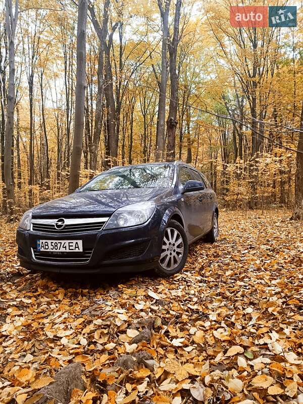 Opel Astra 2011