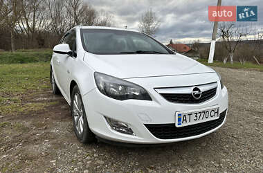 Opel Astra 2012