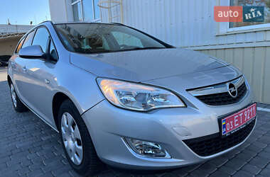 Универсал Opel Astra 2011 в Кременчуге