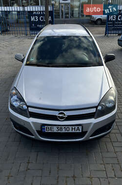 Хэтчбек Opel Astra 2004 в 