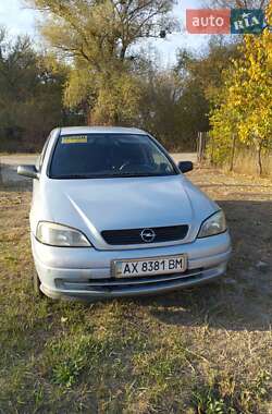 Седан Opel Astra 2004 в 