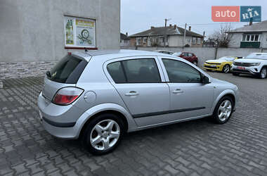 Хэтчбек Opel Astra 2007 в Луцке