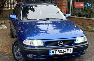 Хэтчбек Opel Astra 1996 в Дрогобыче