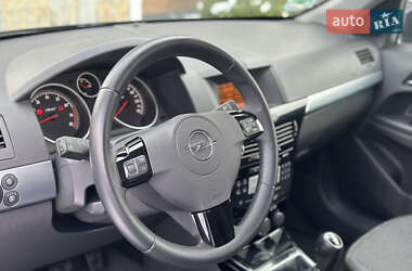 Універсал Opel Astra 2009 в Стрию