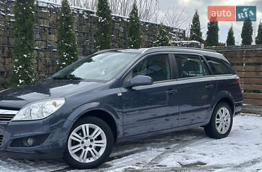 Універсал Opel Astra 2009 в Стрию