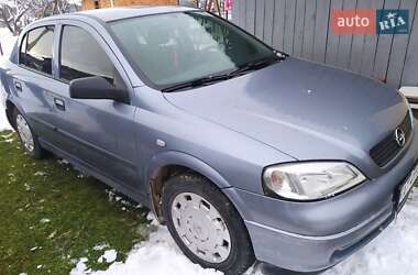 Седан Opel Astra 2008 в Надворной