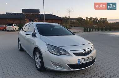 Універсал Opel Astra 2011 в Буську