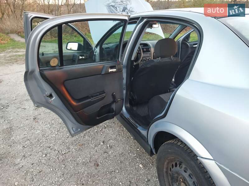 Седан Opel Astra 2002 в Киеве
