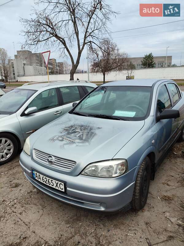 Седан Opel Astra 2002 в Киеве