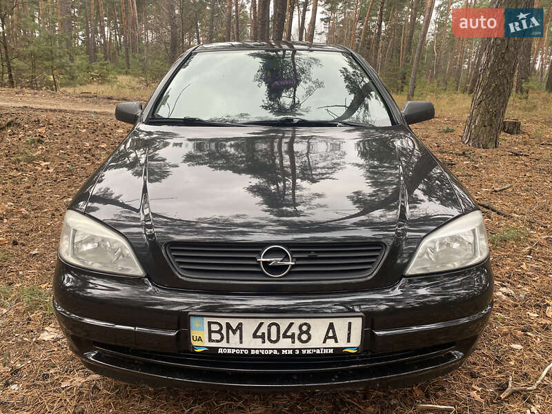 Седан Opel Astra 2008 в Ахтырке