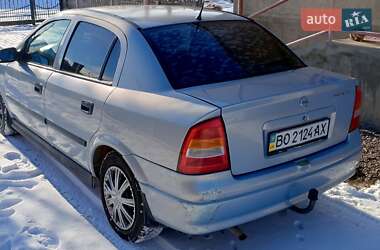 Седан Opel Astra 2004 в Збараже