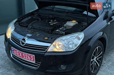 Універсал Opel Astra 2007 в Луцьку