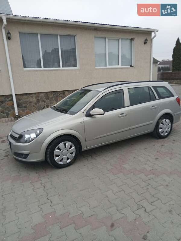 Универсал Opel Astra 2005 в Дунаевцах