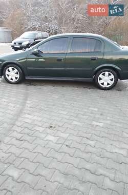 Седан Opel Astra 2003 в Турке