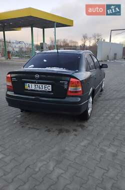 Седан Opel Astra 2003 в Турке