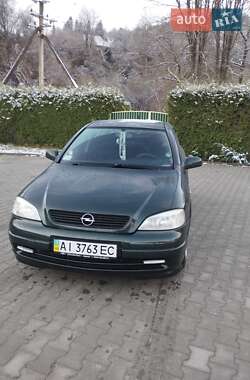 Седан Opel Astra 2003 в Турке