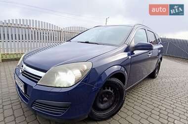 Универсал Opel Astra 2006 в Новояворовске