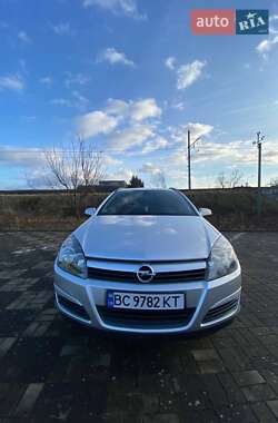 Универсал Opel Astra 2005 в Самборе