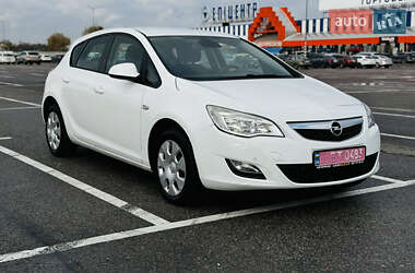 Opel Astra 2011