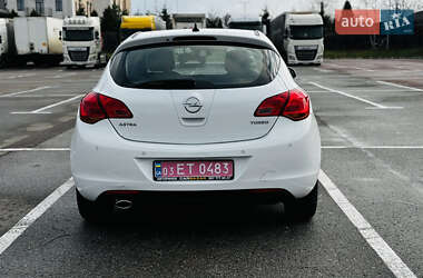 Хэтчбек Opel Astra 2011 в Львове