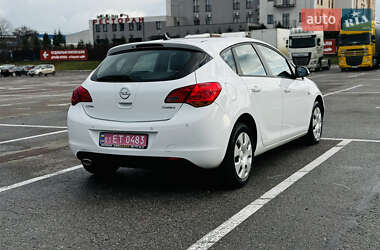 Хэтчбек Opel Astra 2011 в Львове