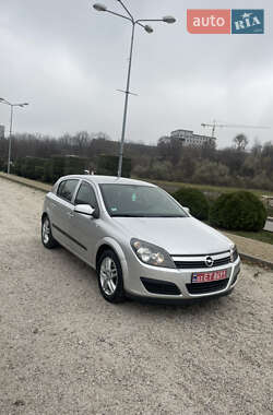 Хэтчбек Opel Astra 2005 в Днепре