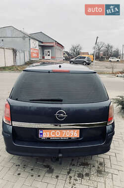 Універсал Opel Astra 2009 в Черкасах