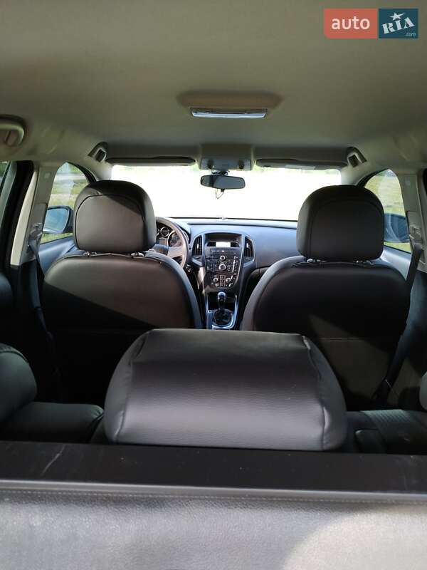 Универсал Opel Astra 2013 в Бориславе фото 4 Универсал Opel Astra 2013 в Бориславе