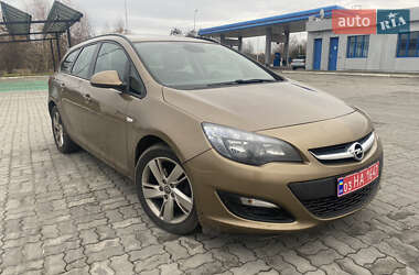 Универсал Opel Astra 2013 в Луцке