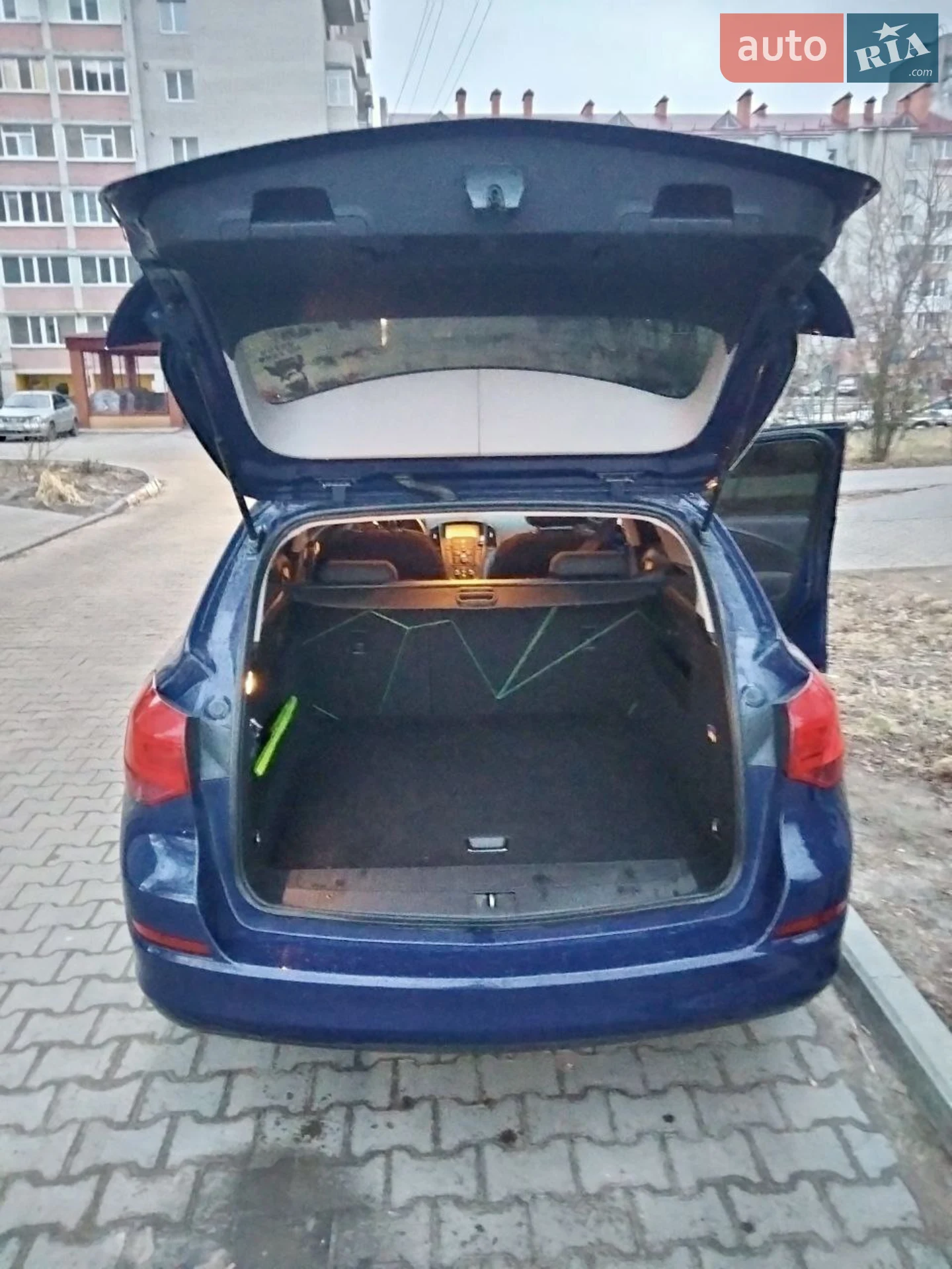 2011 Opel Astra - мініатюра 9