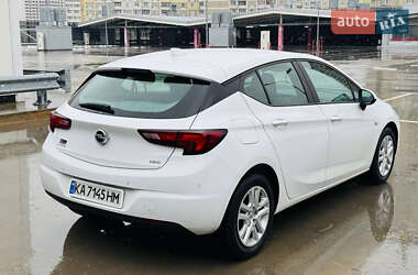 Хэтчбек Opel Astra 2018 в Киеве