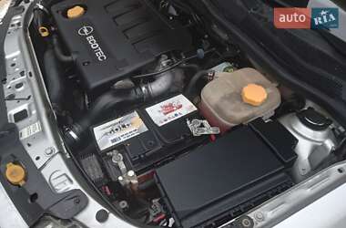 Универсал Opel Astra 2008 в 