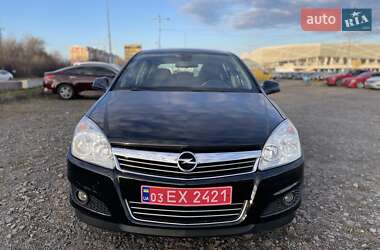 Хетчбек Opel Astra 2009 в Львові