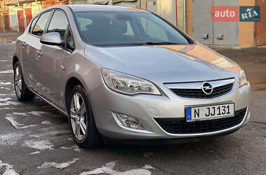 Opel Astra 2010