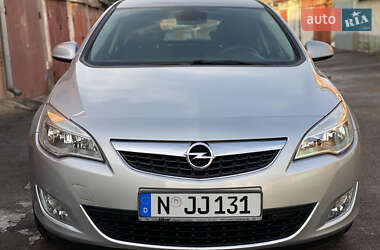 Хетчбек Opel Astra 2010 в Умані