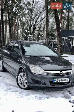 Opel Astra 2011