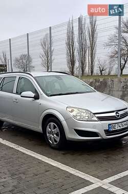 Универсал Opel Astra 2009 в Южноукраинске