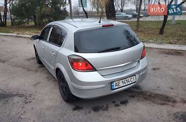Хэтчбек Opel Astra 2007 в 