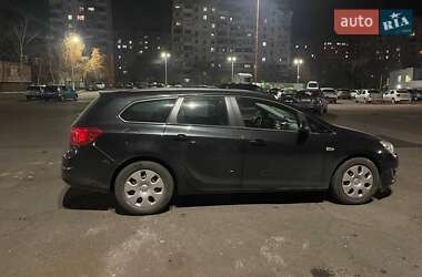 Универсал Opel Astra 2013 в Одессе