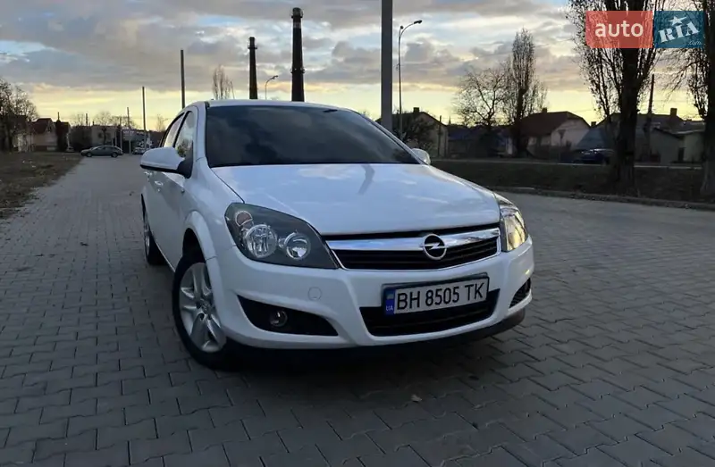 Opel Astra 2013