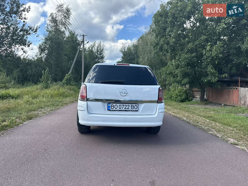 Универсал Opel Astra 2012 в Ивано-Франковске