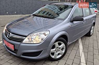 Універсал Opel Astra 2009 в Луцьку