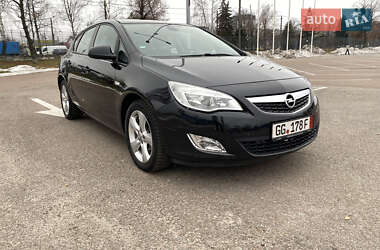 Хэтчбек Opel Astra 2011 в Житомире