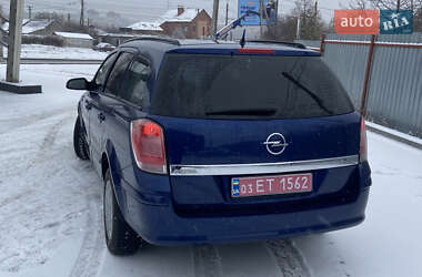 Універсал Opel Astra 2006 в Полтаві