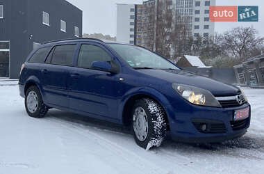 Універсал Opel Astra 2006 в Полтаві