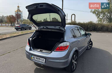 Хэтчбек Opel Astra 2005 в Кривом Роге