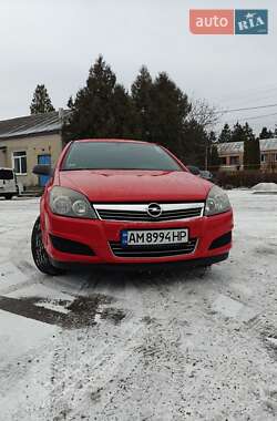 Універсал Opel Astra 2009 в Звягелі