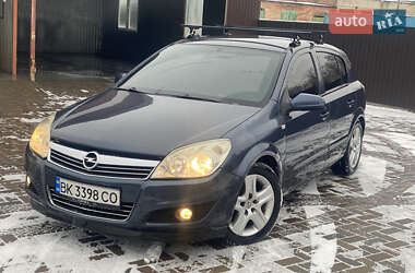 Хетчбек Opel Astra 2008 в Рівному