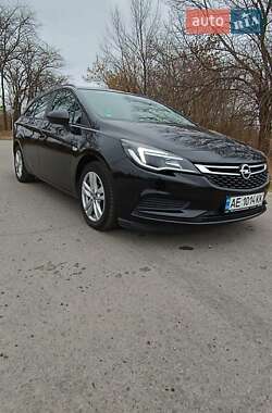 Універсал Opel Astra 2017 в Покровському